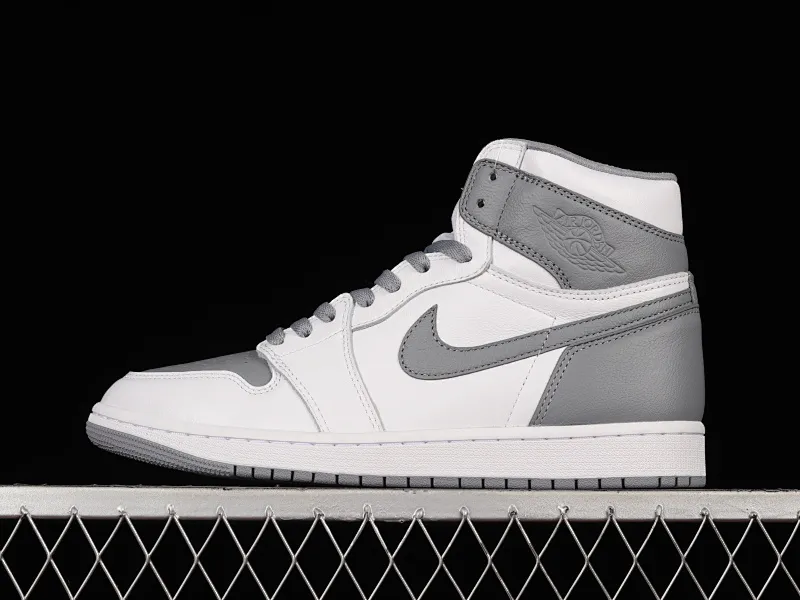All categories Air Jordan Jordan series basketball shoes Air Jordan 1 High foreign trade version Air Jordan 1 High OG "Stealth" AJ1 Joe 1 white gray 555088-037
